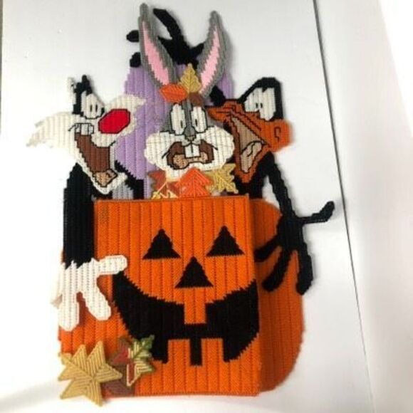 vintage halloween plastic canvas looney tunes bugs bunny daffy duck sylvester - Picture 1 of 8